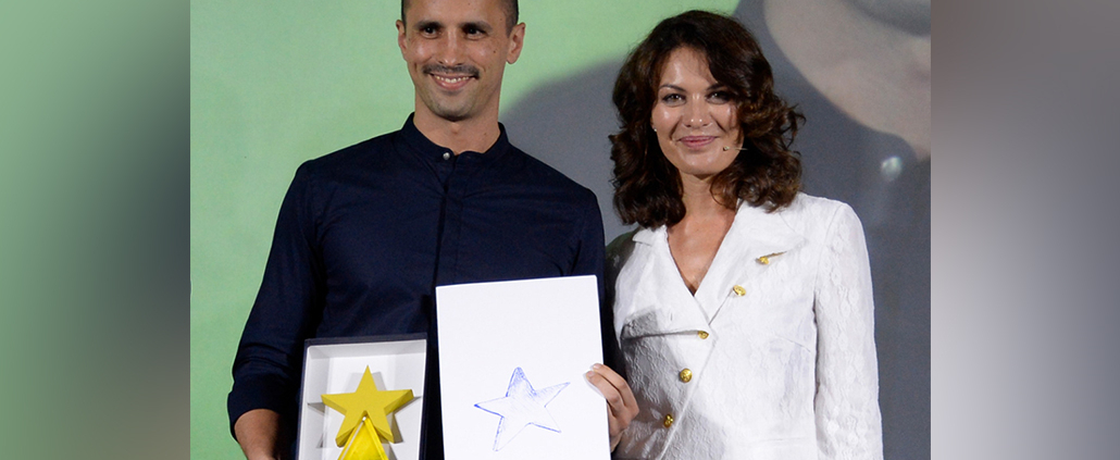 gabriele ricci riceve il premio mediastar