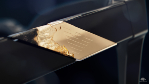 la special edition Diwali degli occhiali Emporio Armani